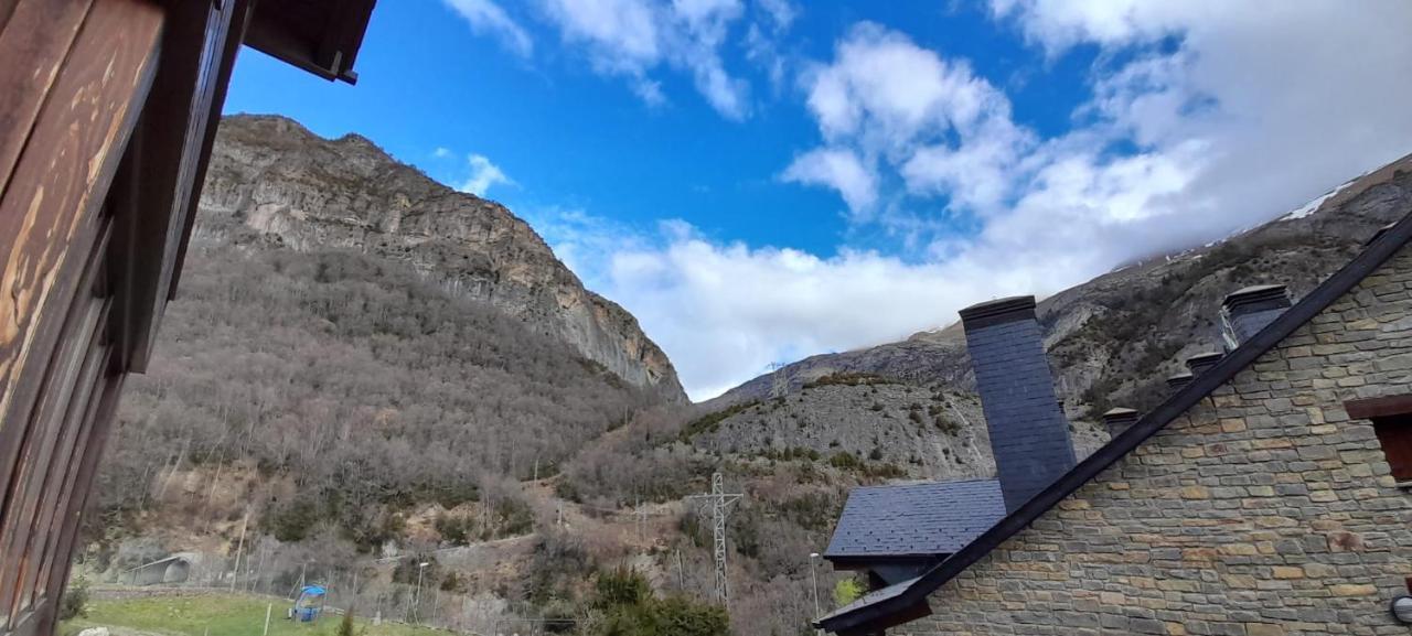 Apartamento Tarmanones Escarrilla Exterior foto